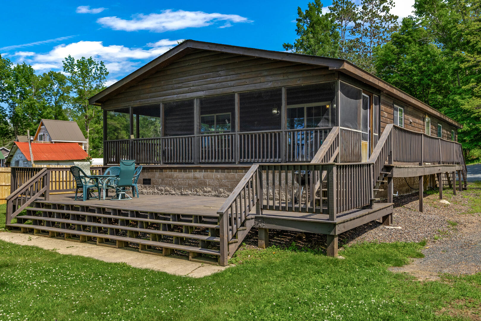 Gruenhagen Bay Lodge